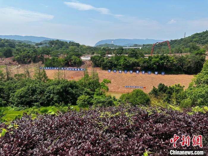 中国化学工程集团有限公司所属中化学生态环境有限公司苦竹溪生态修复项目现场 曹旭帆 摄